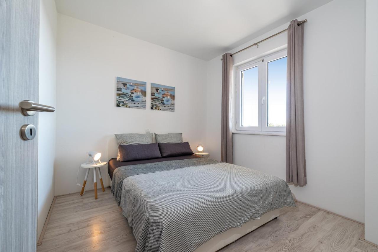 House Of Dalmatia Apartment ปาโกชตาเน ภายนอก รูปภาพ
