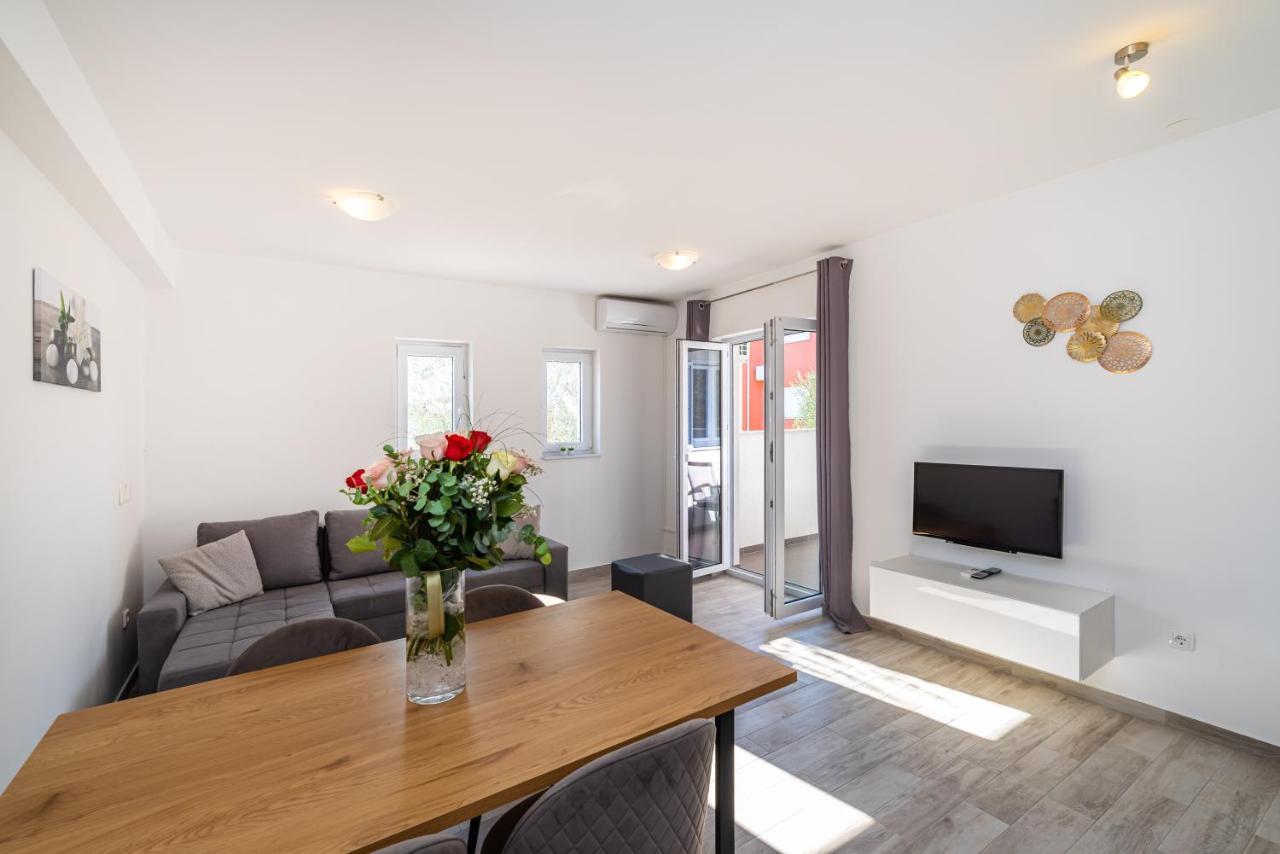 House Of Dalmatia Apartment ปาโกชตาเน ภายนอก รูปภาพ