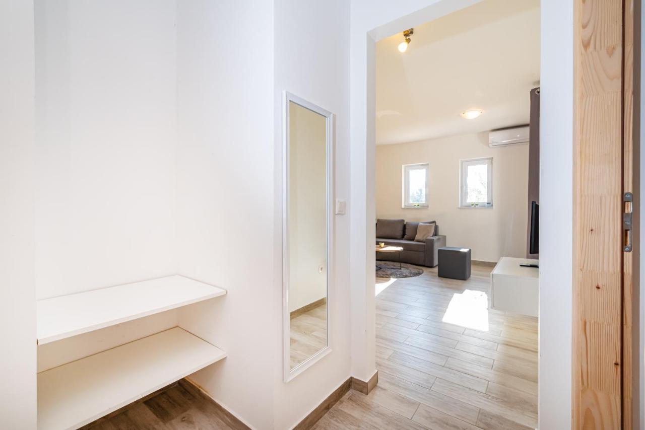 House Of Dalmatia Apartment ปาโกชตาเน ภายนอก รูปภาพ