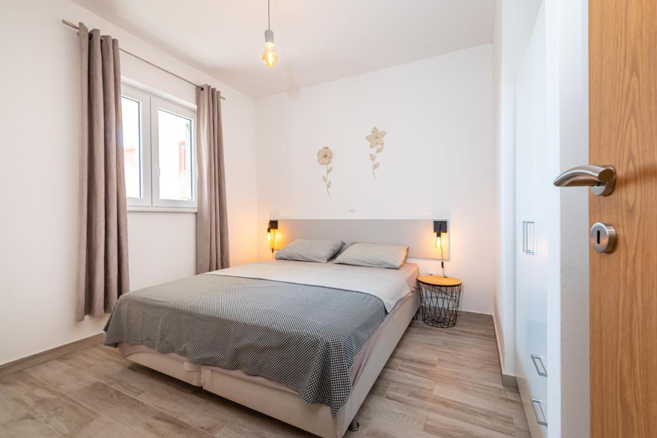 House Of Dalmatia Apartment ปาโกชตาเน ภายนอก รูปภาพ